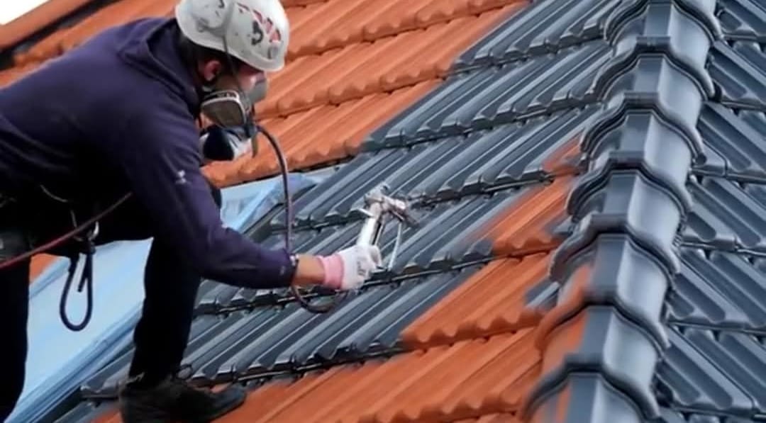 Vopsit Acoperiș Metalic